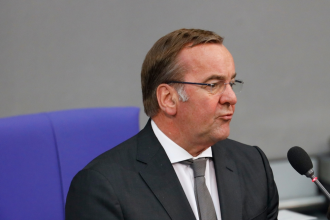 f126-aus-schickt-rheinmetall-aktie-auf-talfahrt